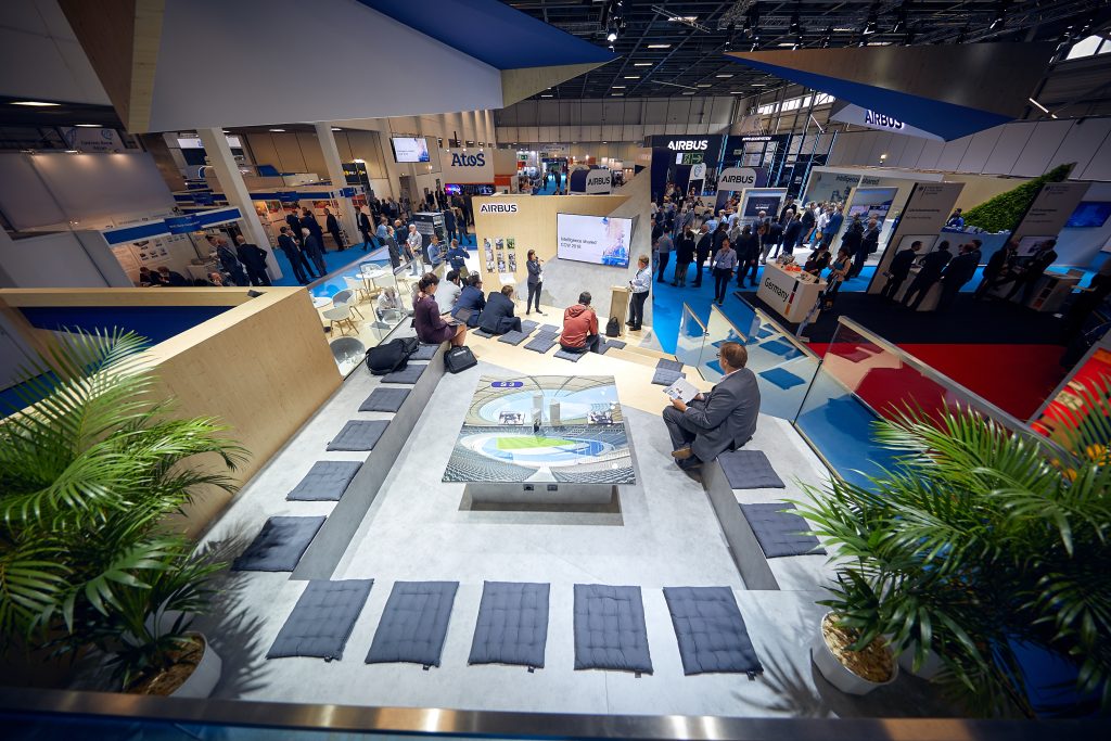 liwlig tapaus case exhibitions and spaces airbus critica 002