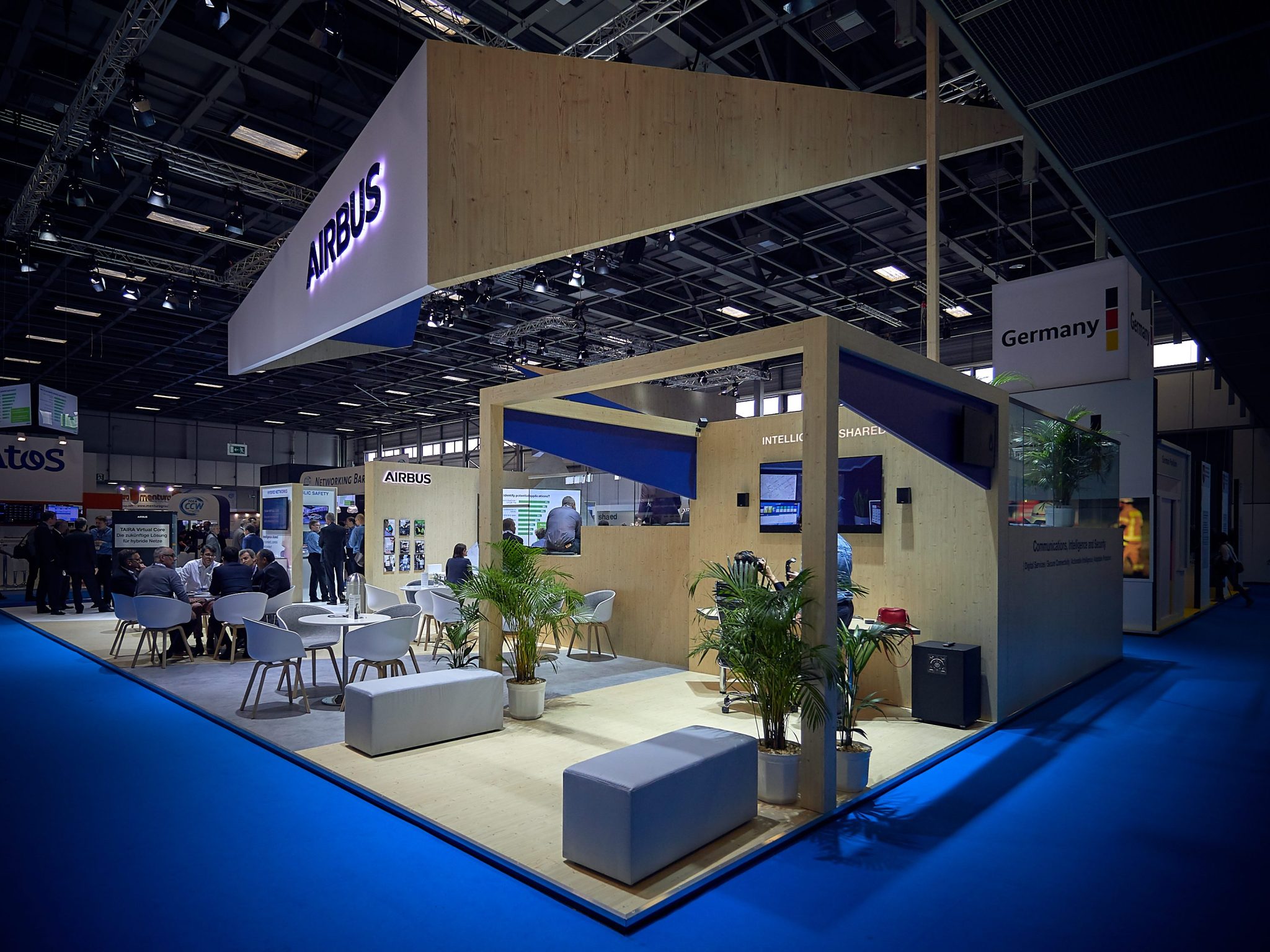 liwlig tapaus case exhibitions and spaces airbus critica 003